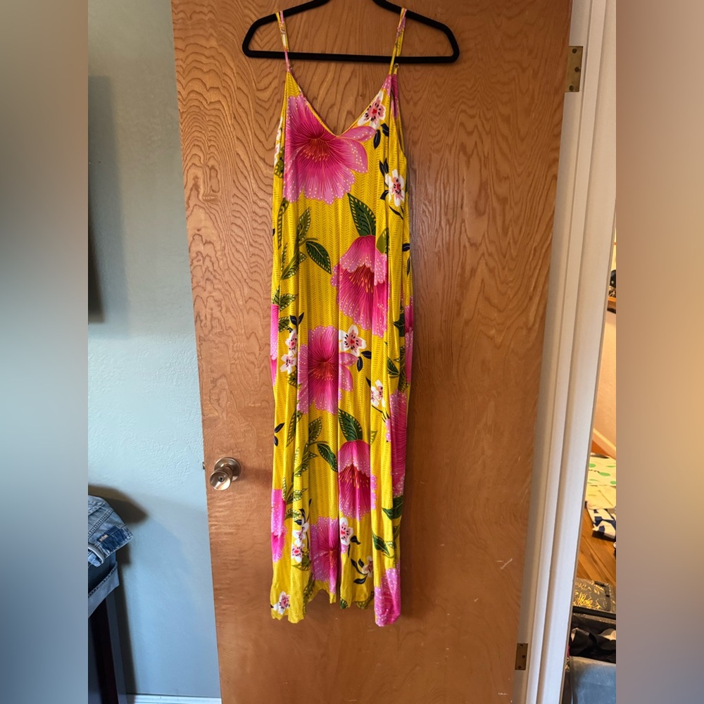 Swingy Tropical Yellow and Pink Maxi Dress w Spaghetti Straps